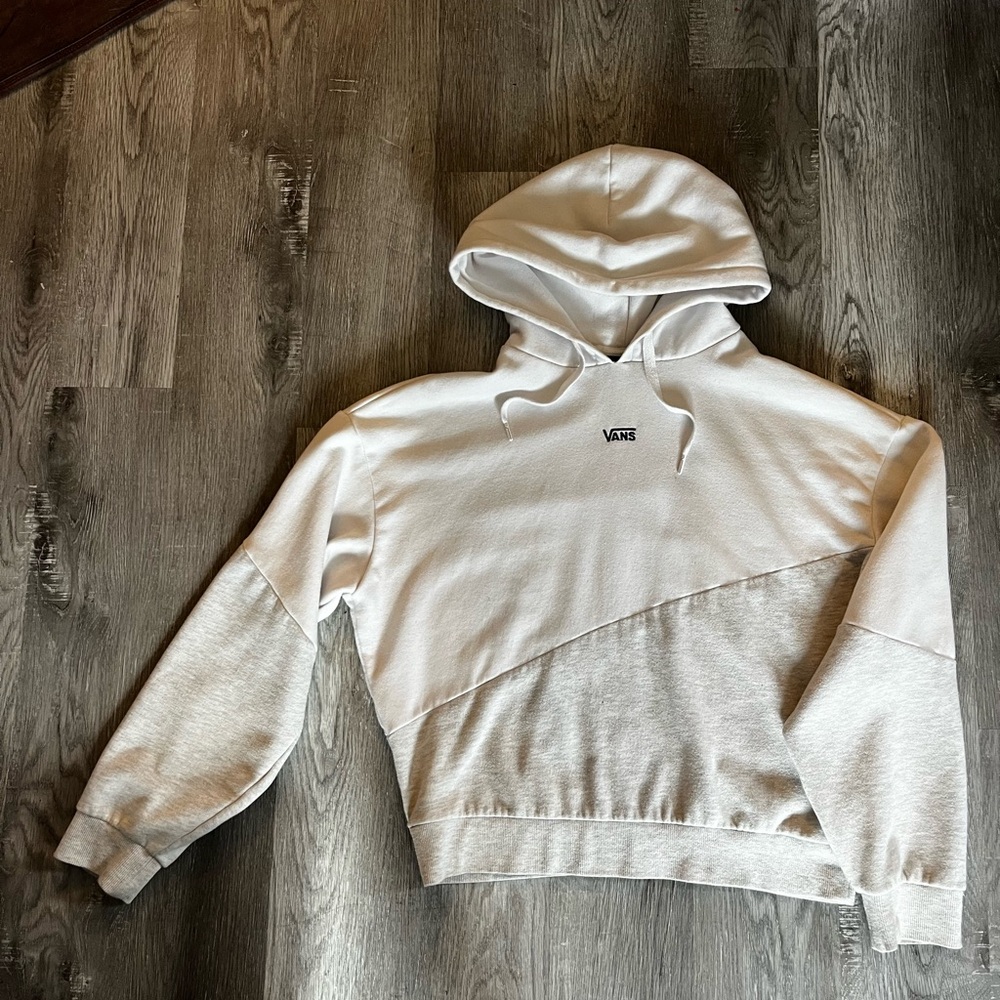 Cozy white Vans hoodie - Picture 2 of 3